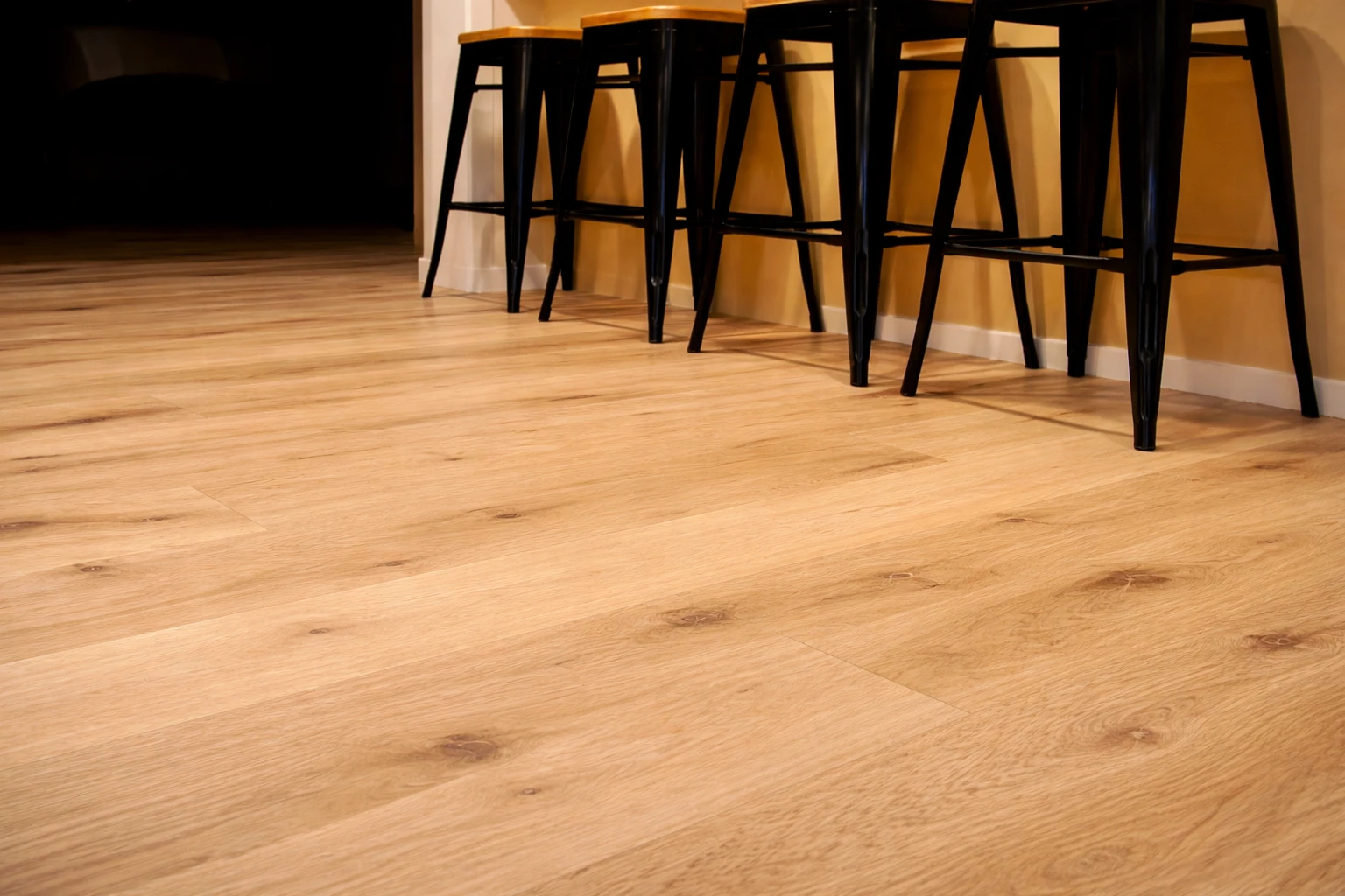 Wide plank oak floor